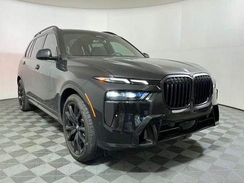 Black Sapphire Metallic 2027 BMW X7 xDrive40i
