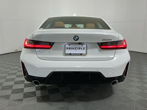 Alpine White 2023 BMW 330 330i