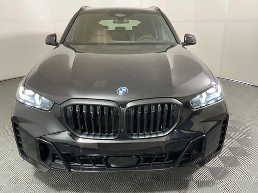 Black Sapphire Metallic 2026 BMW X5 sDrive40i