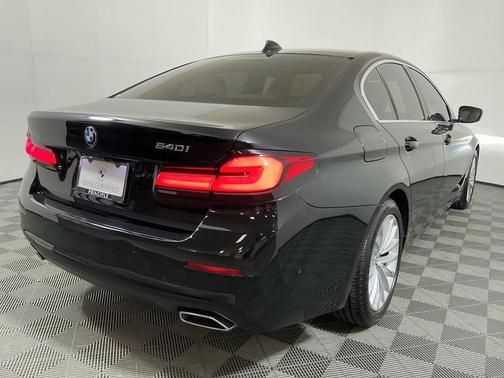 2021 BMW 540 540i