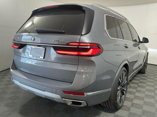 2026 BMW X7 xDrive40i
