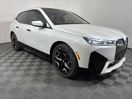 2025 BMW iX M60