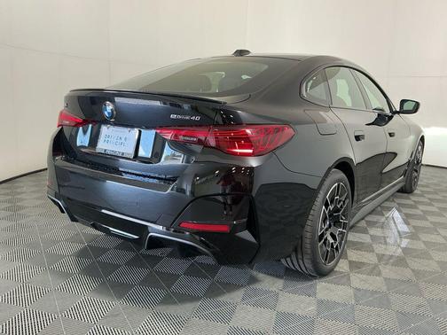 Black Sapphire Metallic 2026 BMW i4 Gran Coupe eDrive40