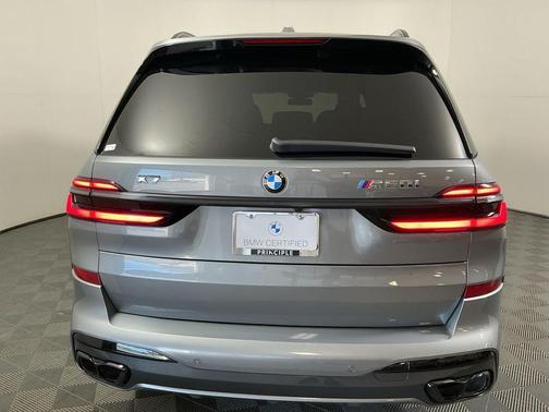 2024 BMW X7 M60i
