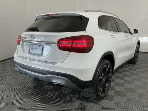 2020 Mercedes-Benz GLA 250 Base