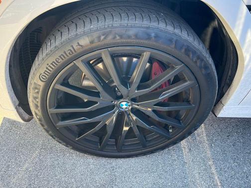 2023 BMW X6 xDrive40i