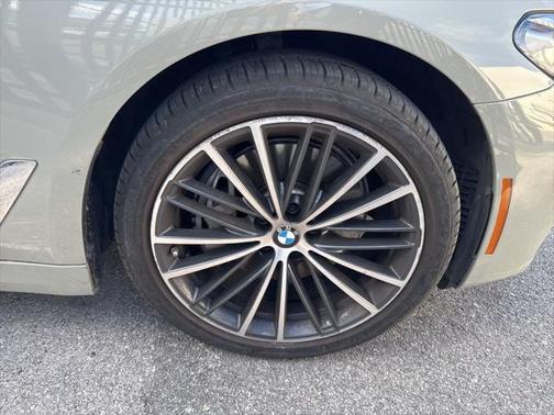 2023 BMW 540 i