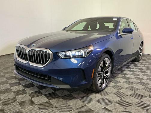 Phytonic Blue Metallic 2026 BMW 530 530i