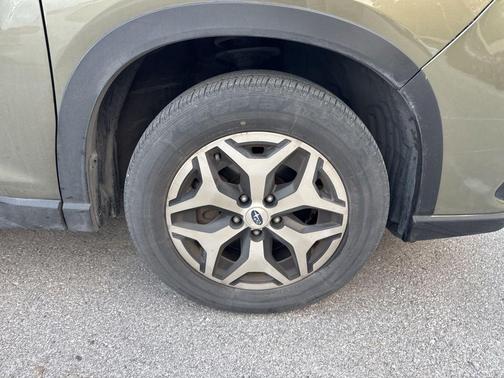 Autumn Green Metallic 2023 Subaru Forester Premium