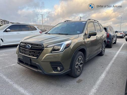 Autumn Green Metallic 2023 Subaru Forester Premium