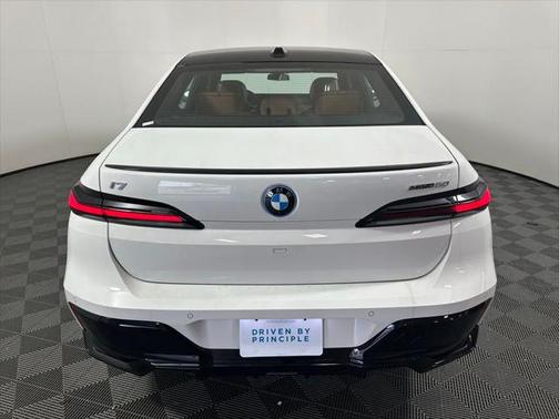 2024 BMW i7 eDrive50