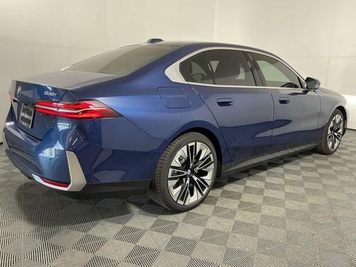 2026 BMW 530 i