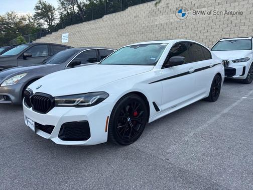 Alpine White 2022 BMW 530 i