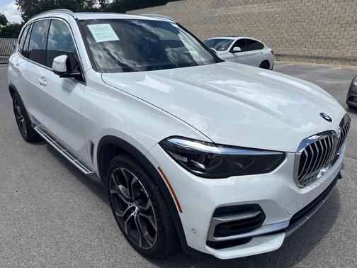 Alpine White 2023 BMW X5 sDrive40i