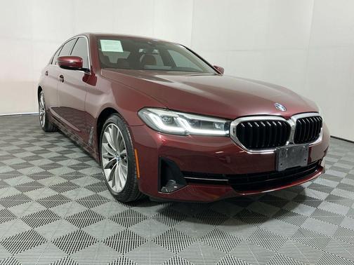 Aventurin Red Metallic 2023 BMW 530 i