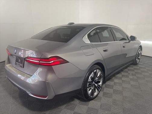 2024 BMW i5 eDrive40