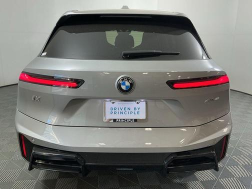 2026 BMW iX xDrive45