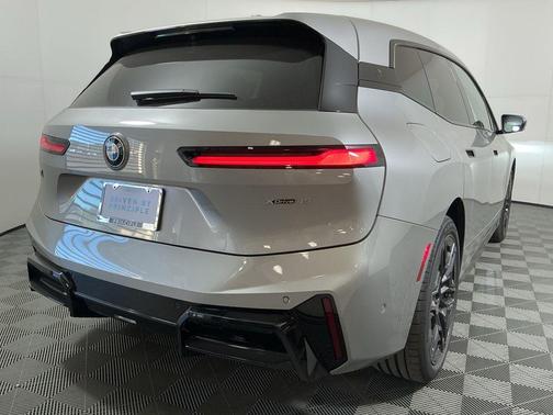 2026 BMW iX xDrive45