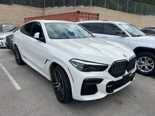 2022 BMW X6 M50i