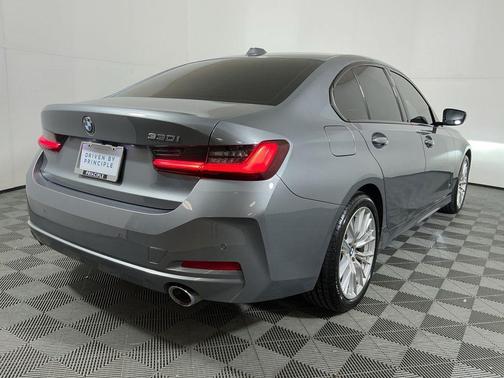 2023 BMW 330 330i