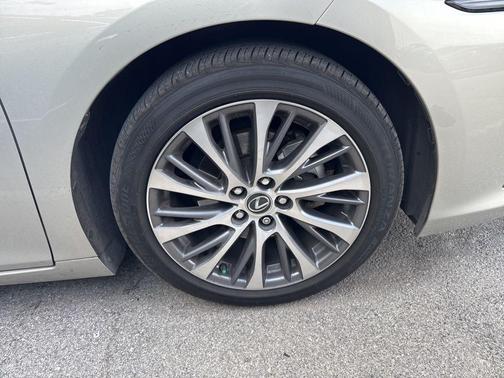 2019 Lexus ES 350 Luxury