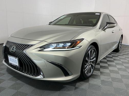 Moonbeam Beige Metallic 2019 Lexus ES 350 Luxury