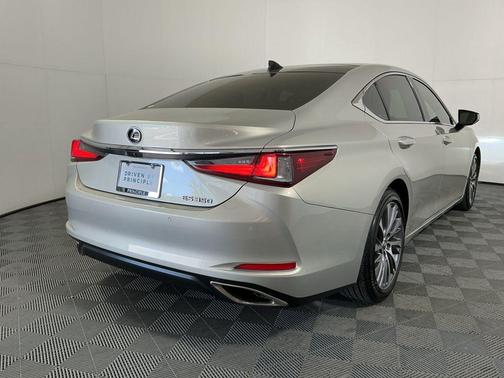 Moonbeam Beige Metallic 2019 Lexus ES 350 Luxury