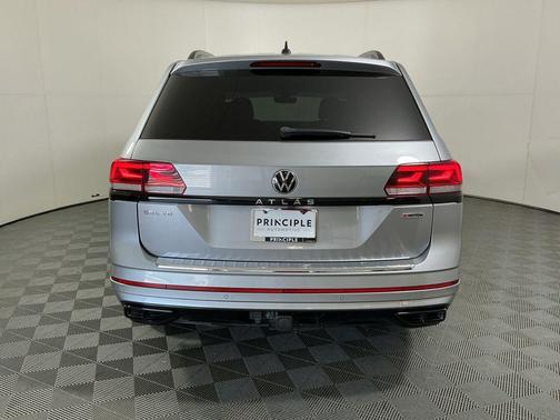 Pyrite Silver Metallic 2022 Volkswagen Atlas 3.6L SEL