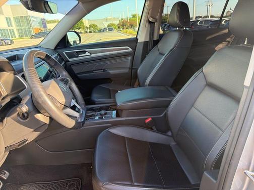 Pyrite Silver Metallic 2022 Volkswagen Atlas 3.6L SEL