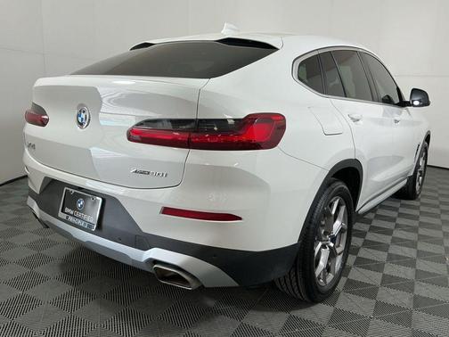 2023 BMW X4 xDrive30i