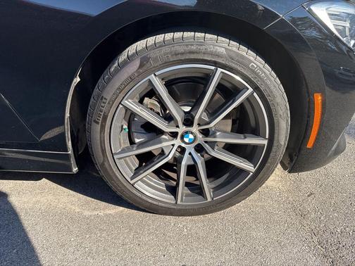 2022 BMW 330 330i