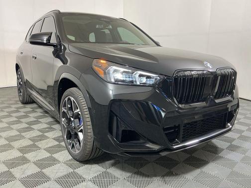 Black Sapphire Metallic 2026 BMW X1 M35i