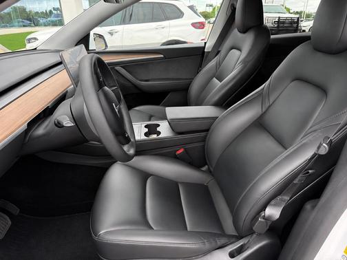 Pearl White Multi-Coat 2023 Tesla Model Y Long Range Dual Motor All-Wheel Drive