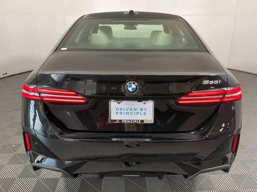 2026 BMW 530 i