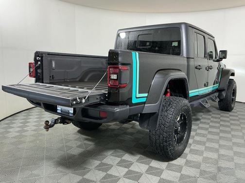 Black Clearcoat 2020 Jeep Gladiator Overland