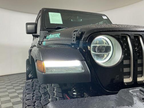 Black Clearcoat 2020 Jeep Gladiator Overland