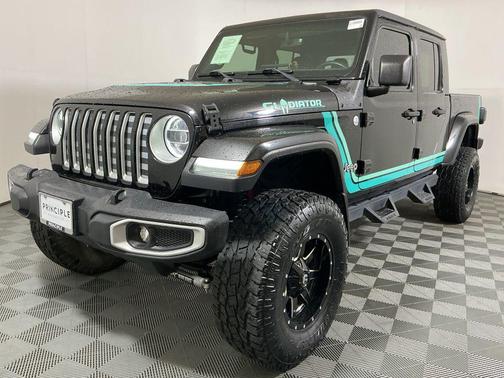 Black Clearcoat 2020 Jeep Gladiator Overland