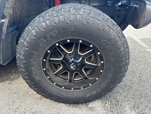 Black Clearcoat 2020 Jeep Gladiator Overland