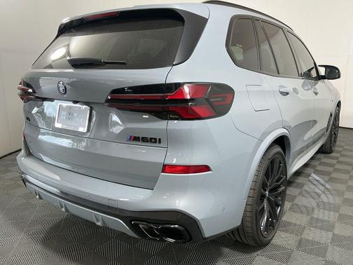 2026 BMW X5 M60i