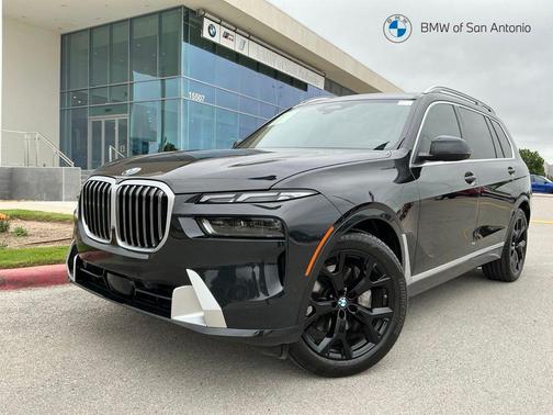 Black Sapphire Metallic 2025 BMW X7 xDrive40i