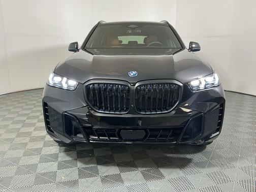 Black Sapphire Metallic 2026 BMW X5 PHEV xDrive50e