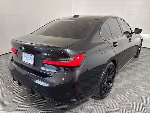 2025 BMW 330 i