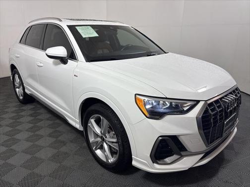 2021 Audi Q3 45 S line Premium