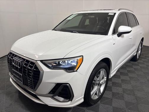2021 Audi Q3 45 S line Premium
