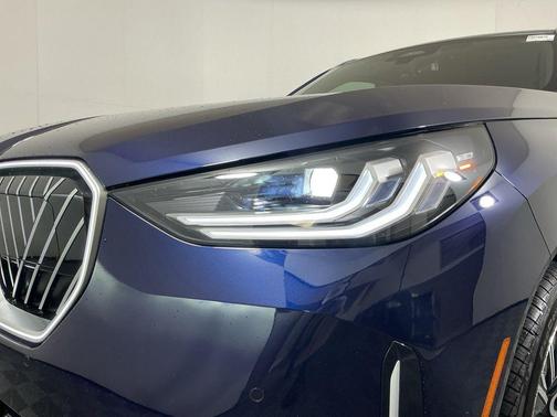 Tanzanite Blue II Metallic 2026 BMW X3 30 xDrive