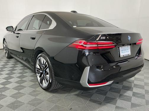 2024 BMW i5 eDrive40