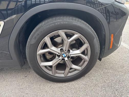 2023 BMW X4 xDrive30i