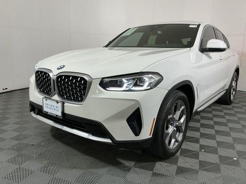 Alpine White 2023 BMW X4 xDrive30i