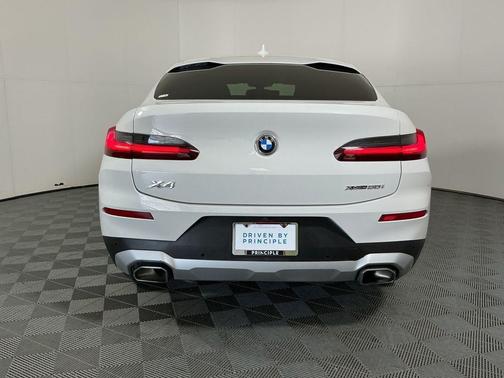 Alpine White 2023 BMW X4 xDrive30i