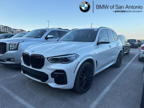 2023 BMW X5 M50i
